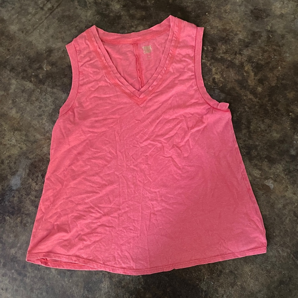 True Craft Light Red V-Neck Tank Top